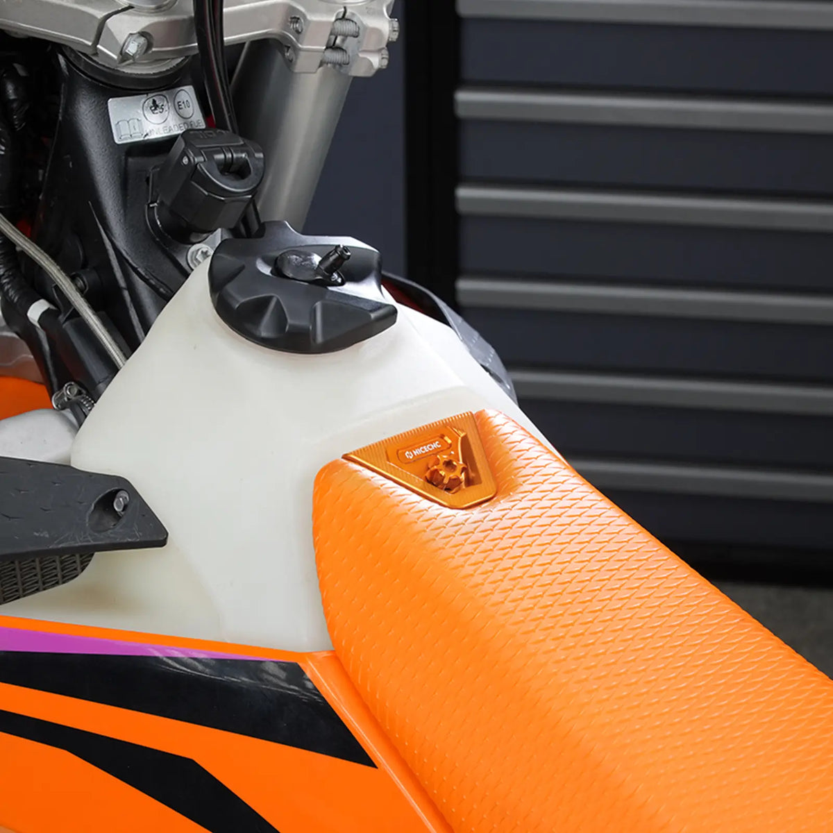 Seat Mount Cover Kit For KTM 125-450 XC SX XC-F SX-F 23-26 150-500 EXC XC-W 24-26