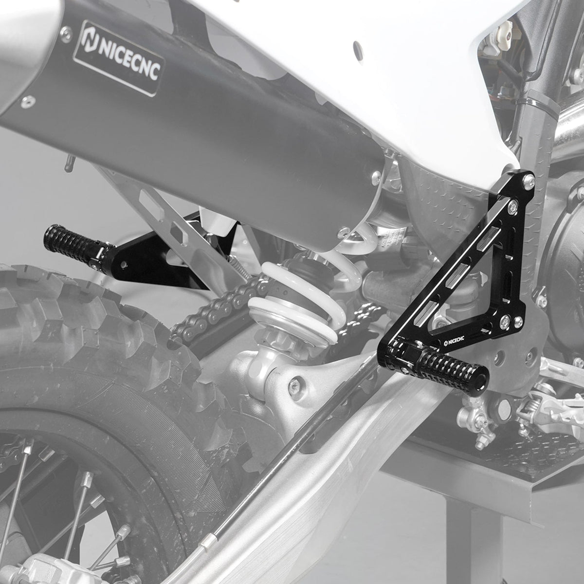 Passenger Foot Pegs Footrest Kit For KTM 350 500 EXC-F 2024-2025