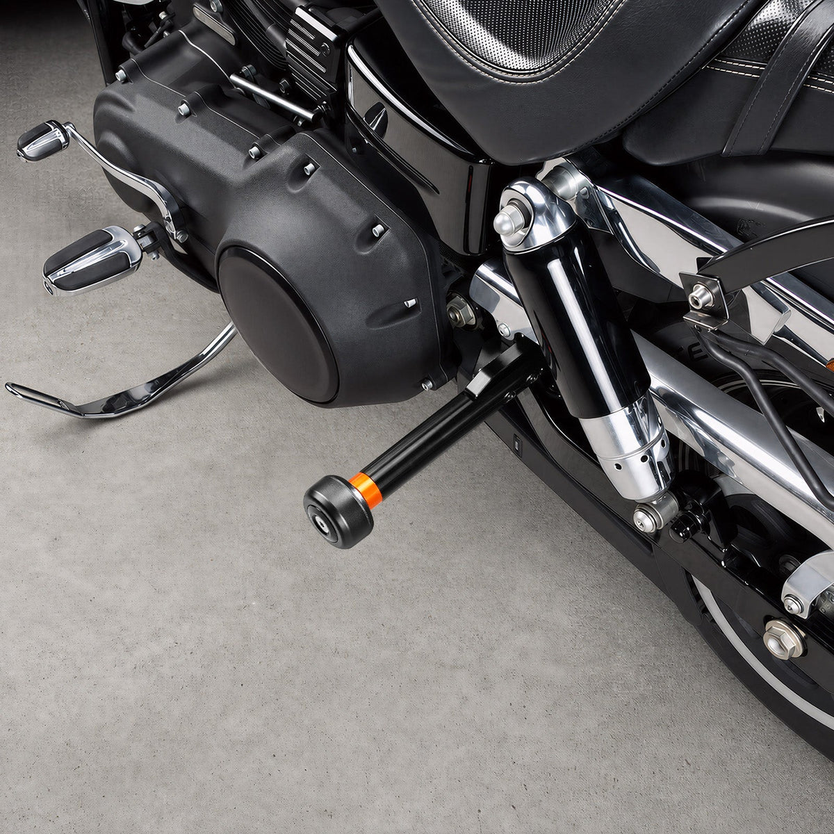 Rear Crash Bar Frame Engine Guard For Harley Dyna Low Rider Street Bob Wide Glide 06-17