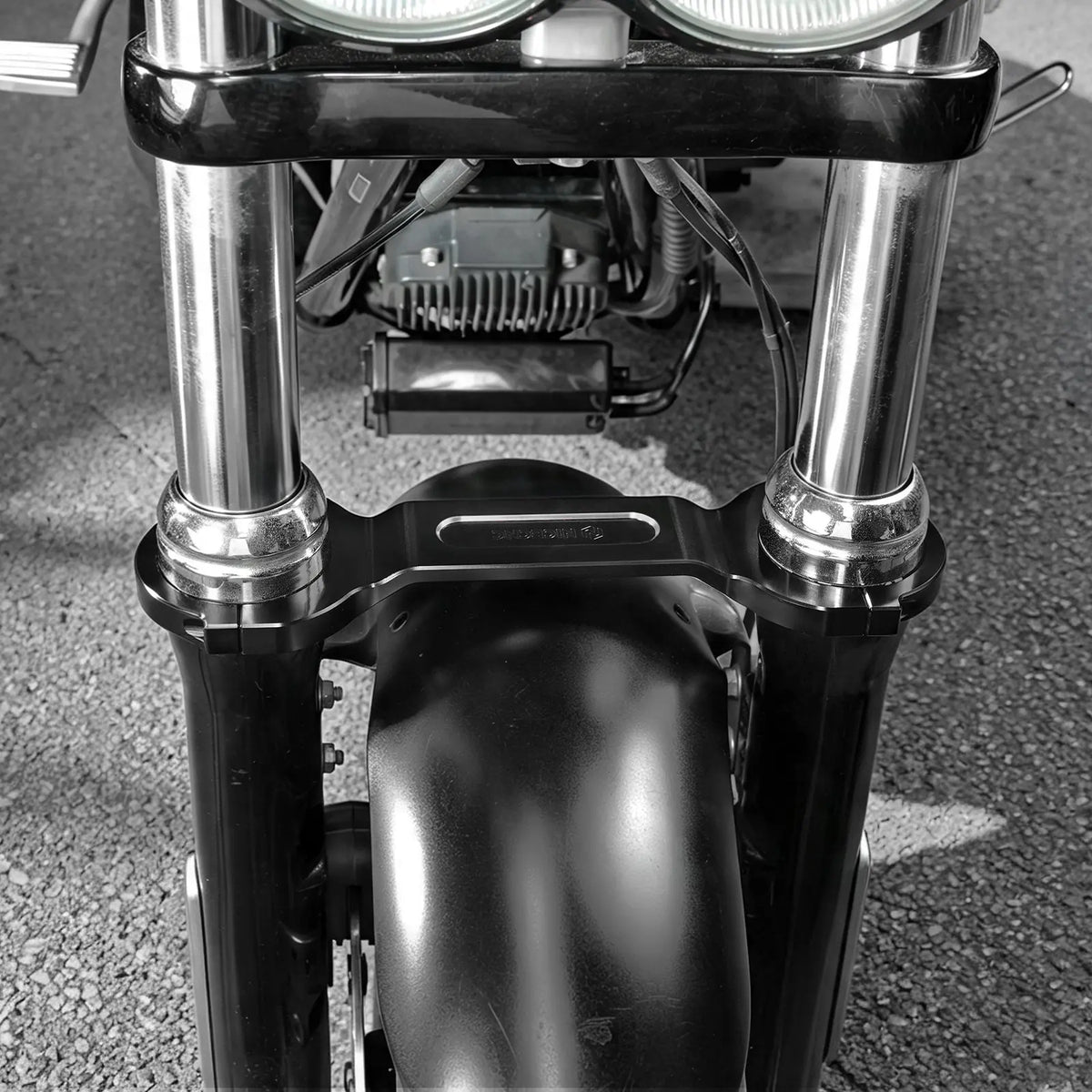 Fork Brace Stabilizer Leg Brace For Harley Dyna Fat Bob Super Glide