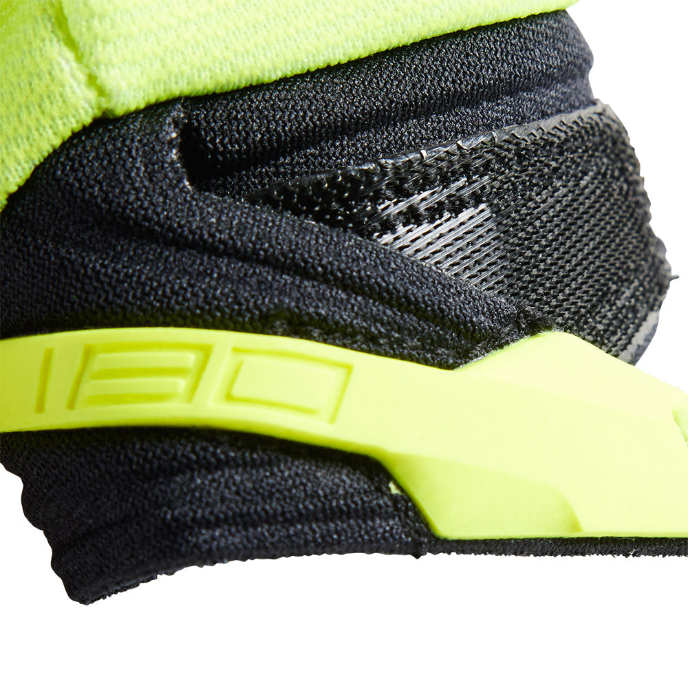180 Kozmik Glove