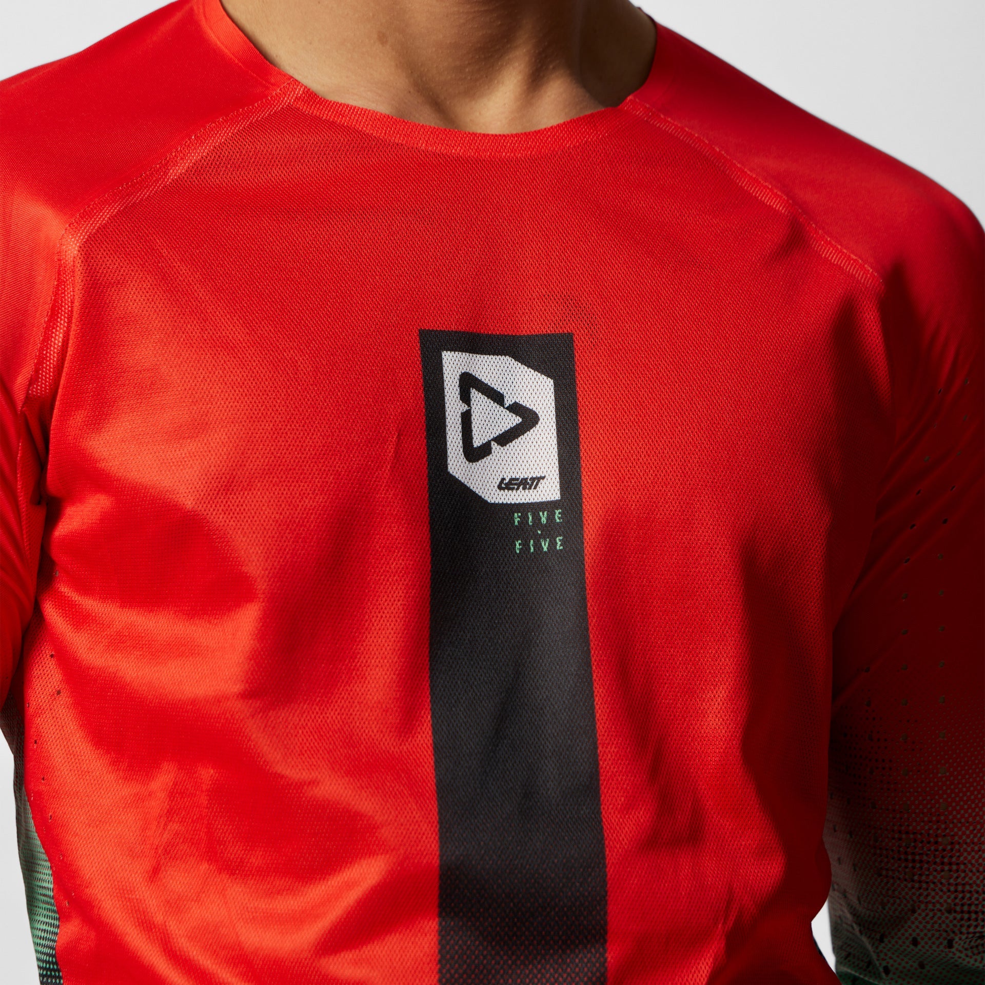 Moto 5.5 UltraWeld Jersey