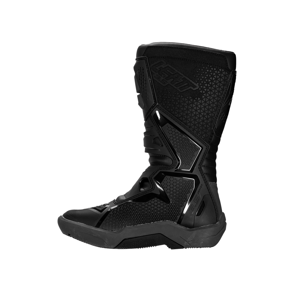 Boots 3.5 - Junior Position 4