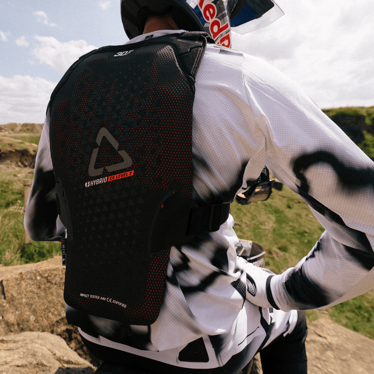 Chest Protector 4.5 Hybrid