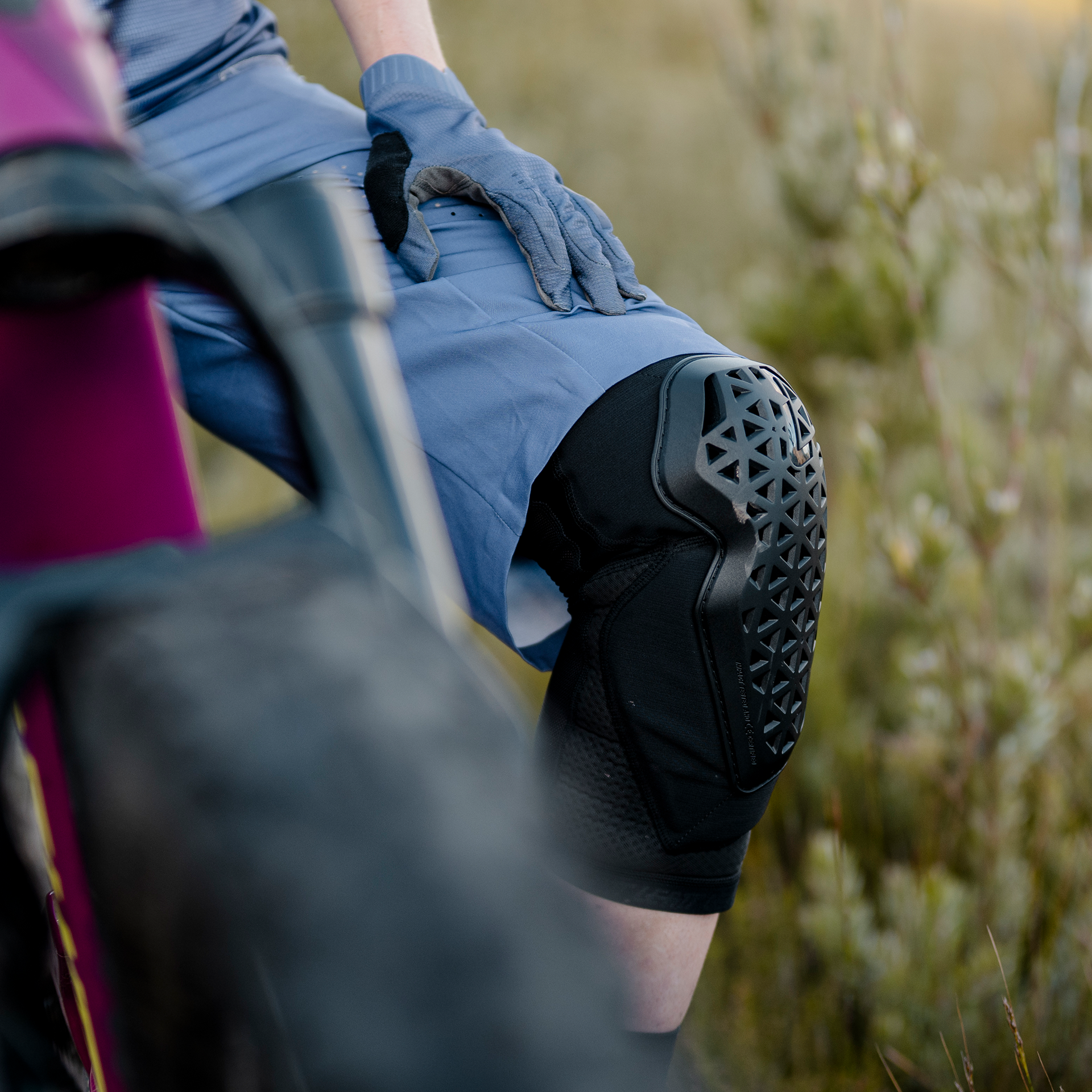 Knee Guard FlexMesh Position 4