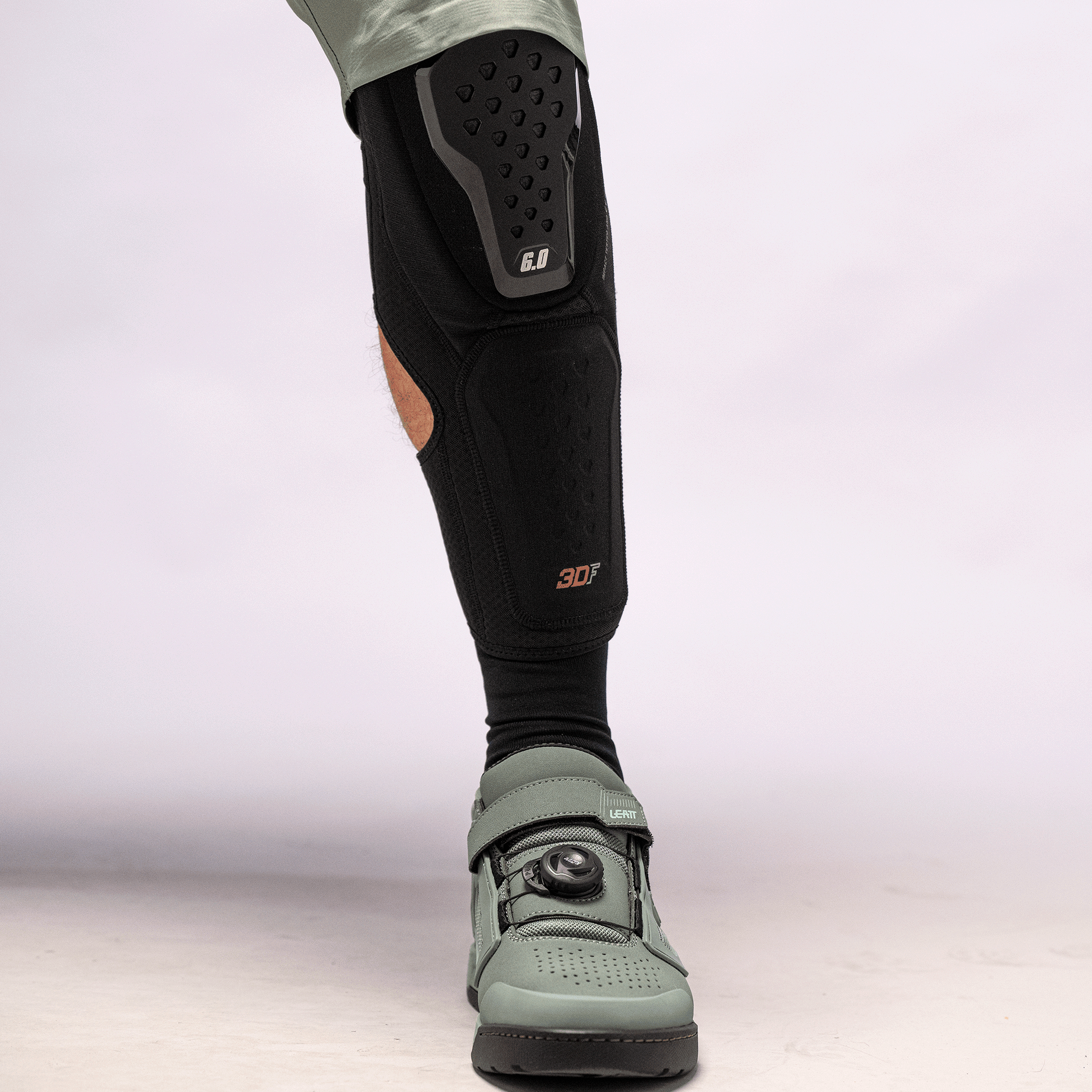 Knee Guard 6.0 Evo EXT Position 10