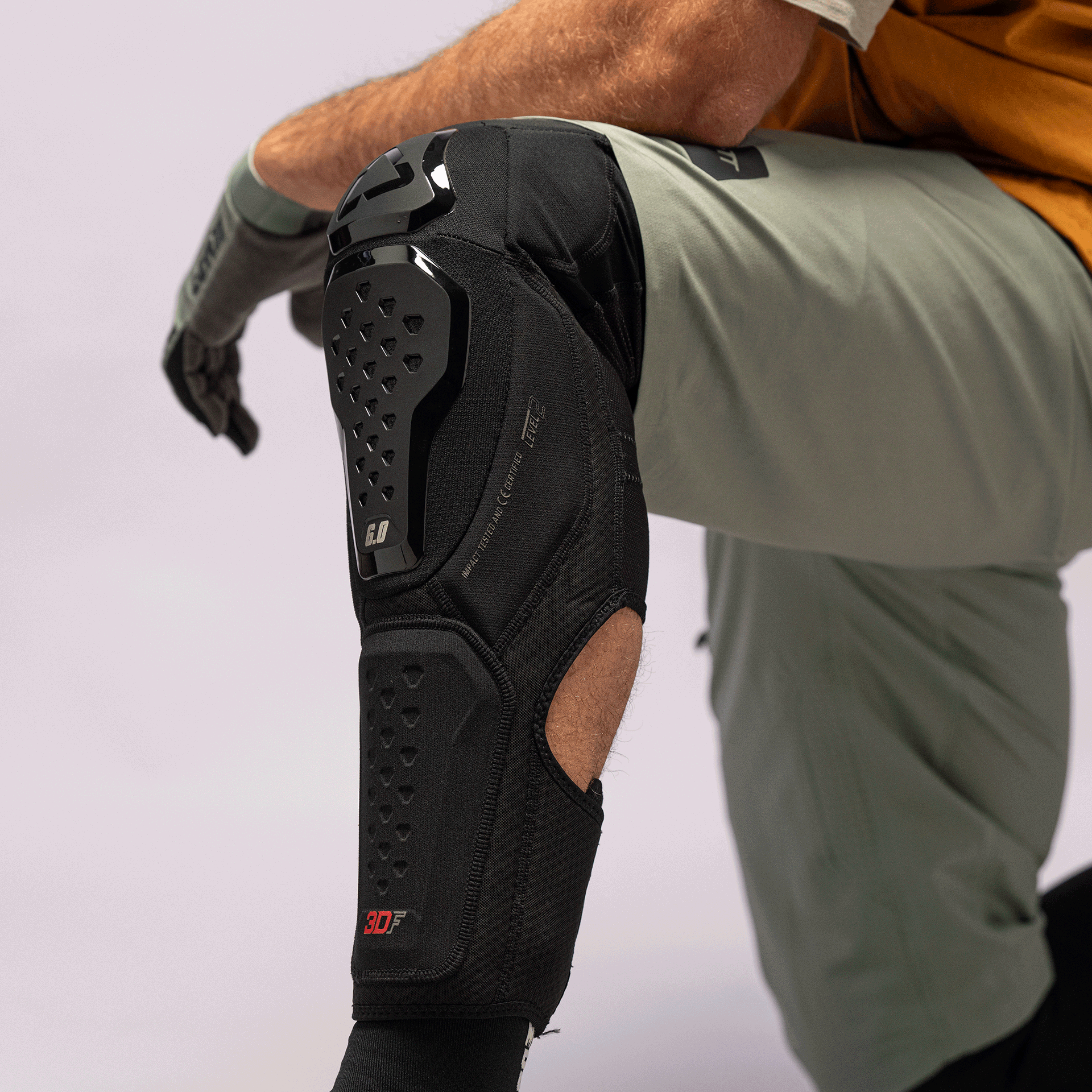 Knee Guard 6.0 Evo EXT Position 8