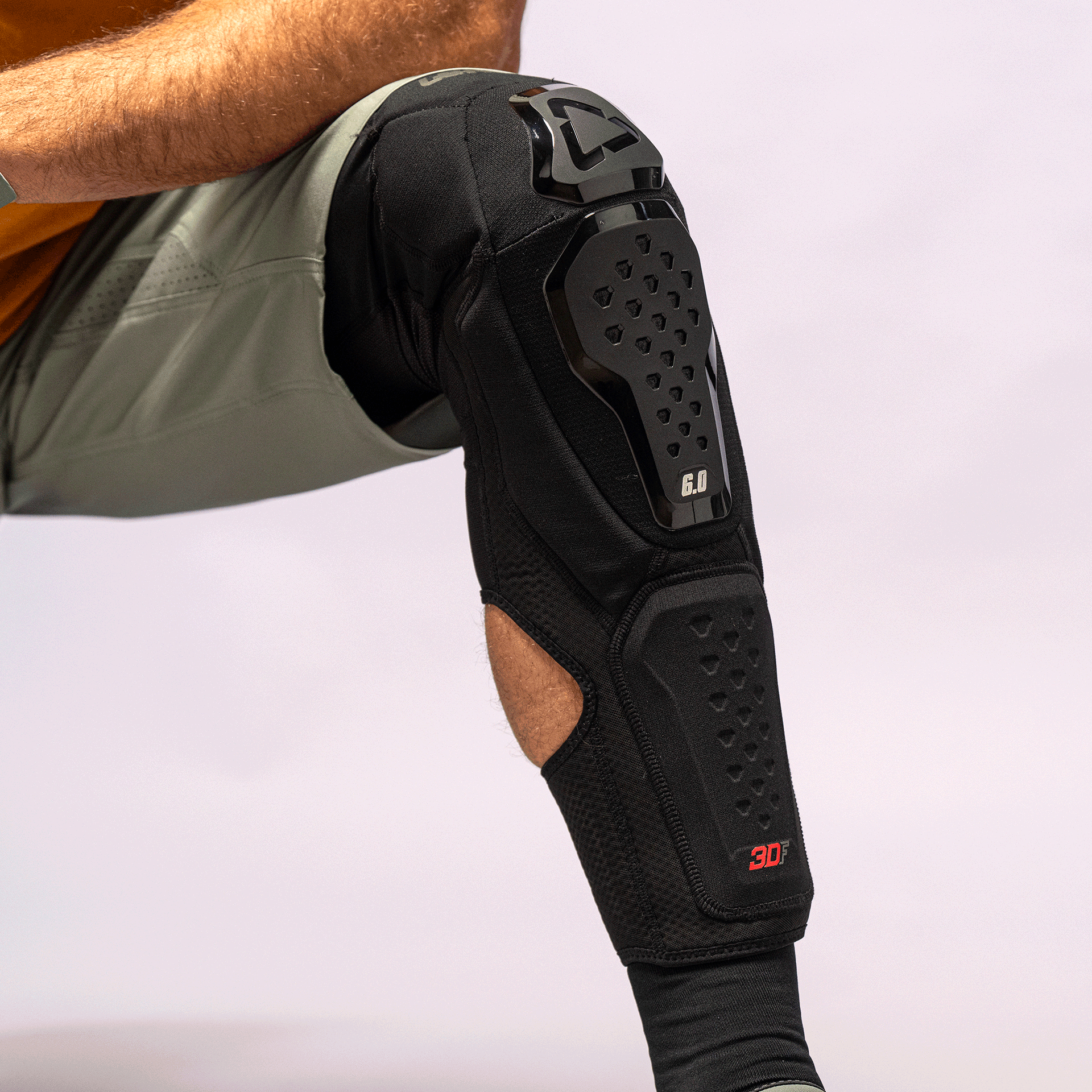 Knee Guard 6.0 Evo EXT Position 17