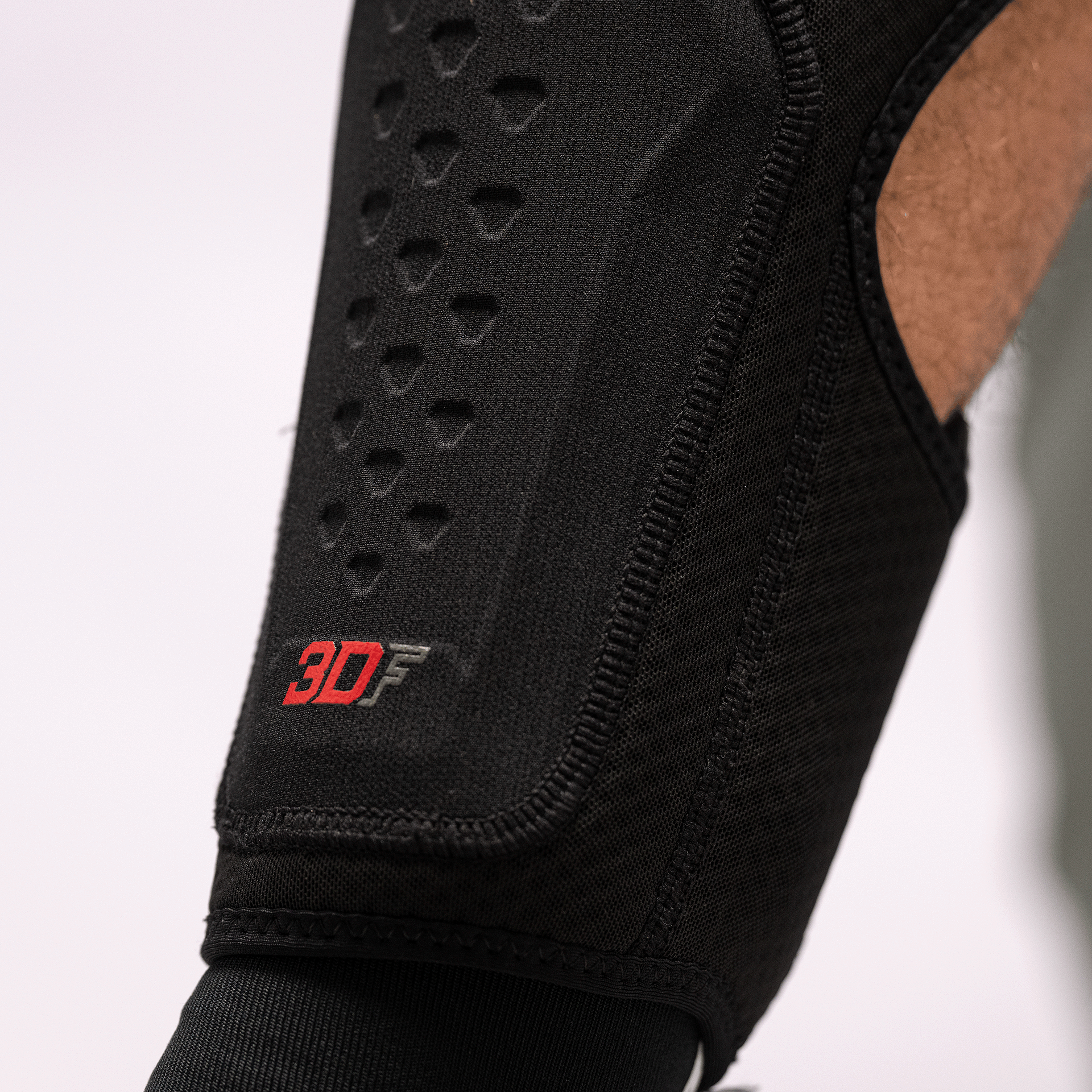 Knee Guard 6.0 Evo EXT Position 15