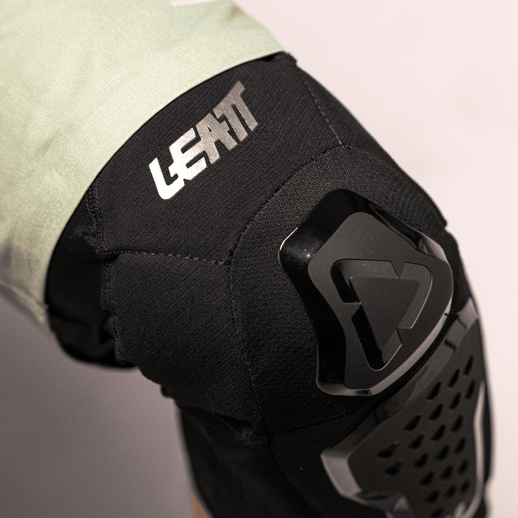 Knee Guard 6.0 Evo EXT Position 13