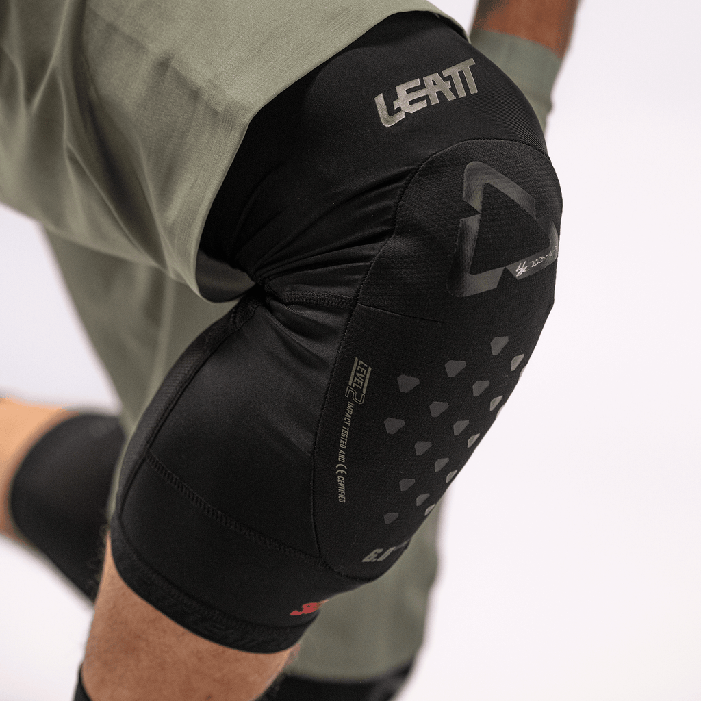 Knee Guard 6.0 Evo Lite Position 4