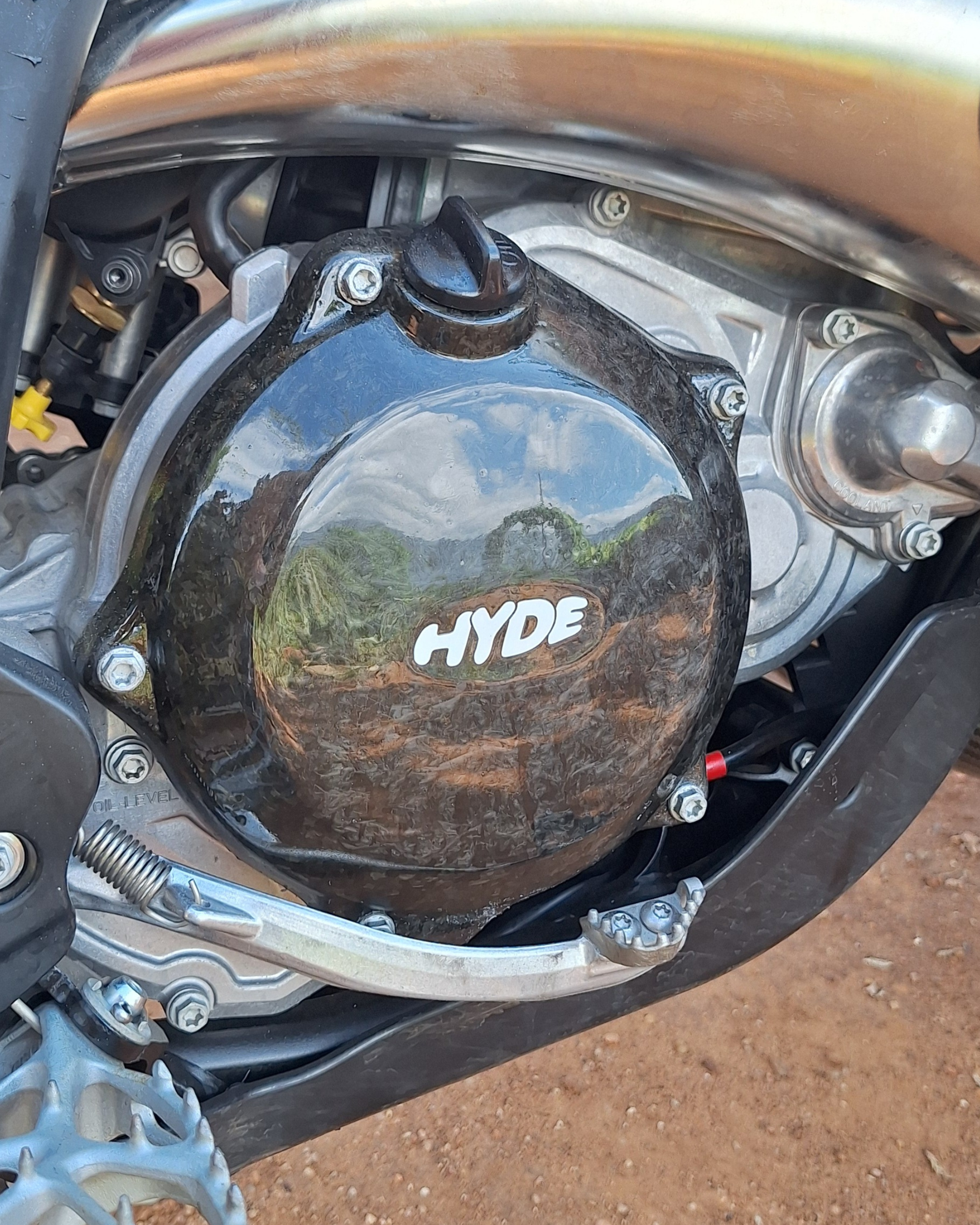 KTM / HUSQVARNA / GASGAS COMPRESSED CARBON CLUTCH COVER