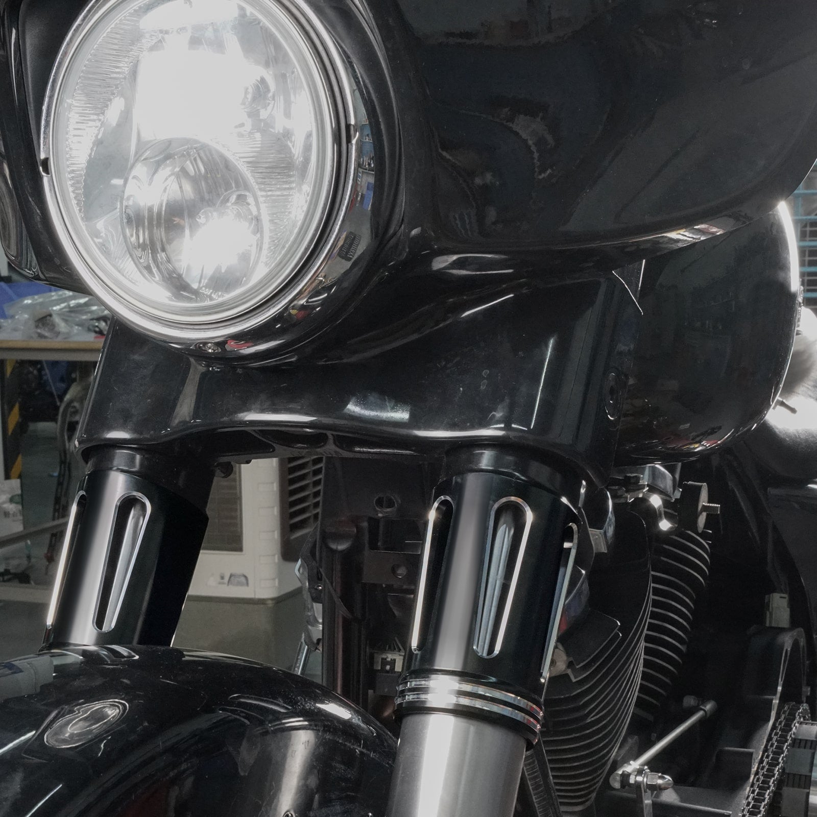 Front Fork Tube Slider Covers For Harley Road King Street Glide Freewheeler Ultra Limited