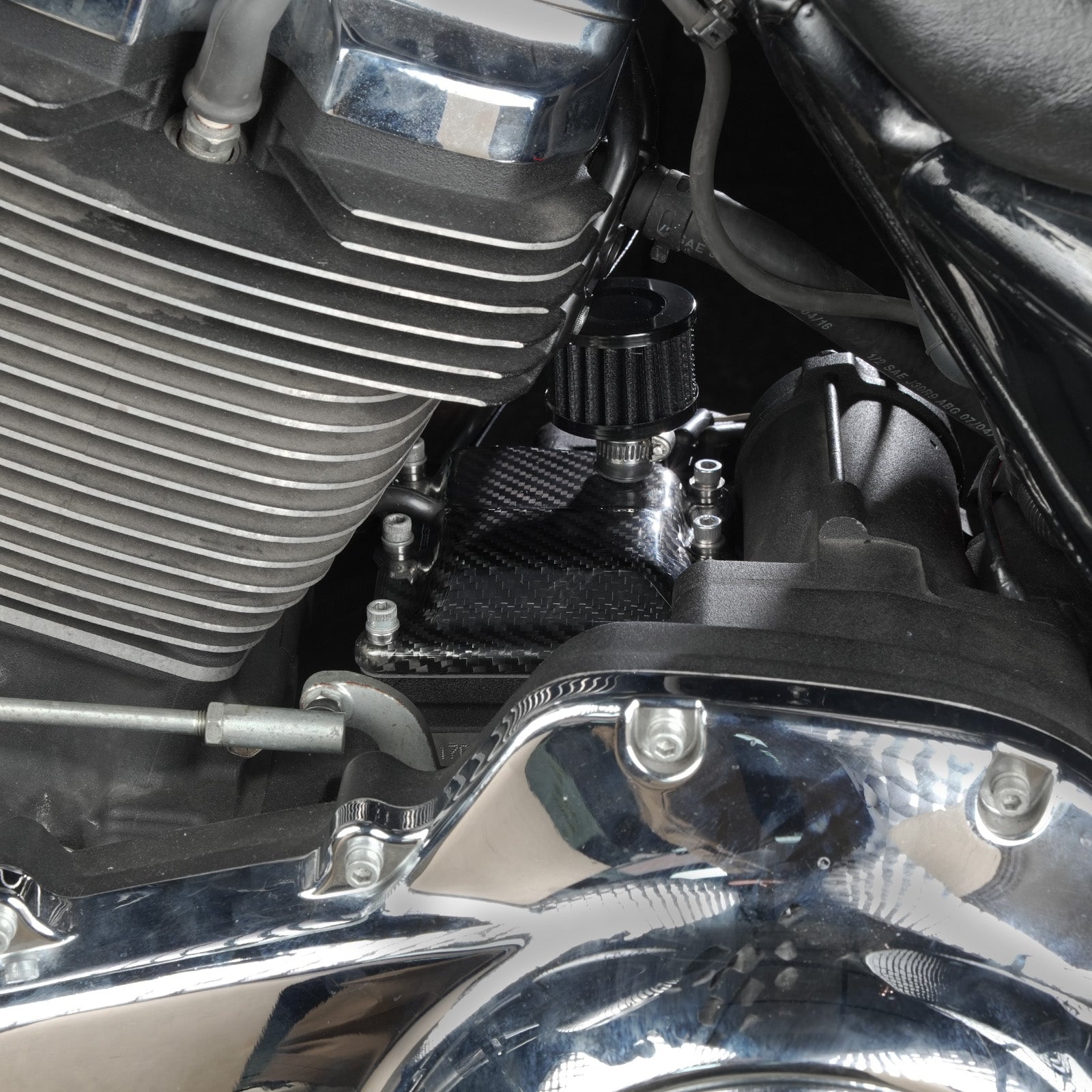 Carbon Fiber M8 Vented Transmission Cover w/Crankcase Breather For Harley Road Street Glide