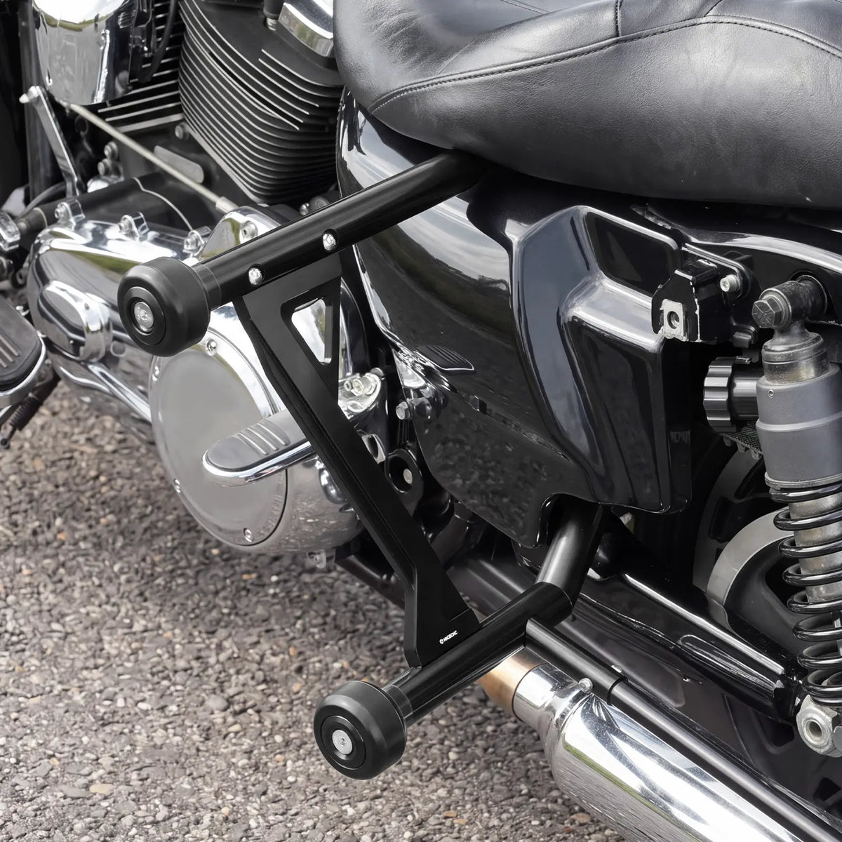 Front Engine Guard + Rear Saddlebag Crash Bar For Harley Road King Street Glide