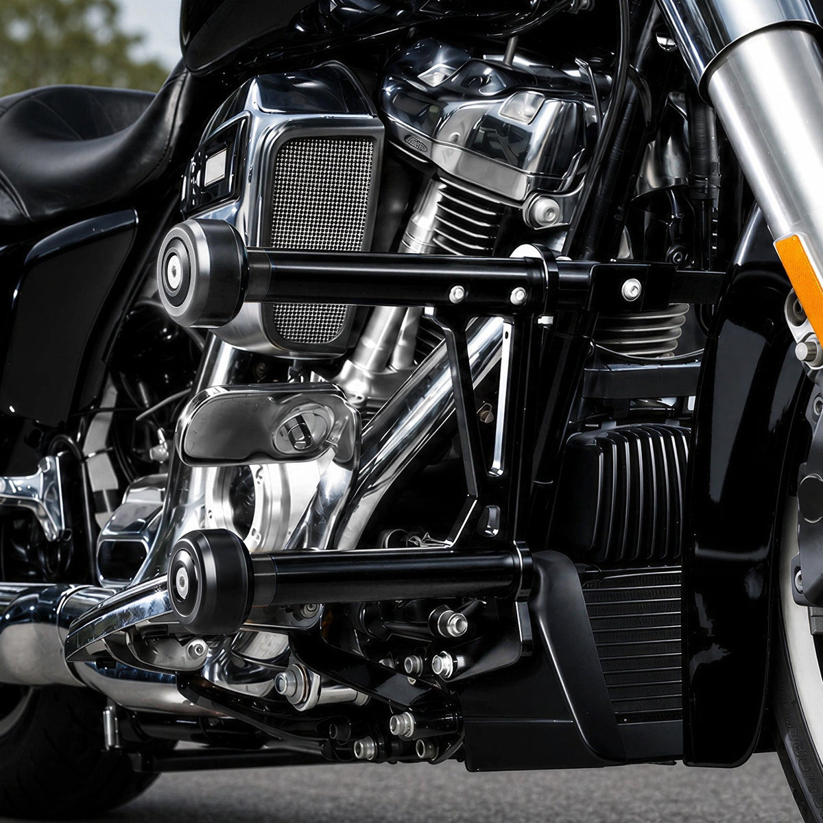 Front Engine Guard + Rear Saddlebag Crash Bar For Harley Road King Street Glide