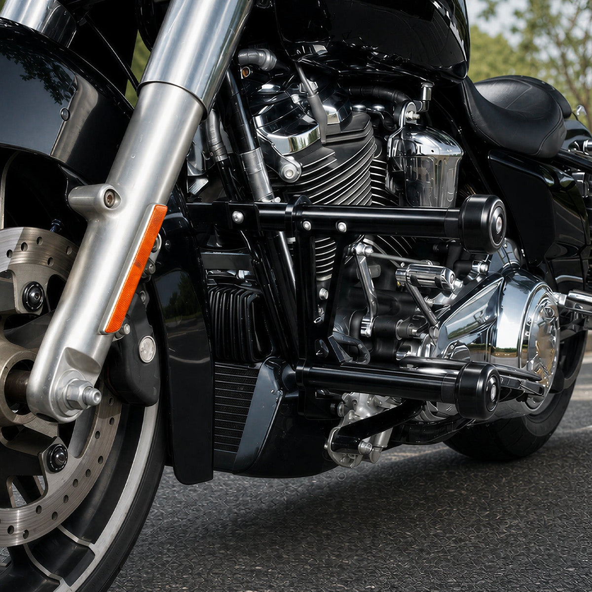 Front Engine Guard + Rear Saddlebag Crash Bar For Harley Road King Street Glide
