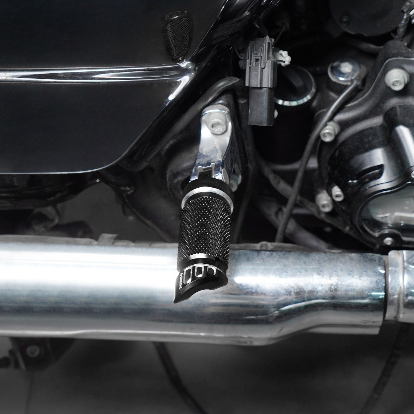 Rider Floorboards Inserts + Passenger Foot Pegs For Harley Road King Street Road Glide