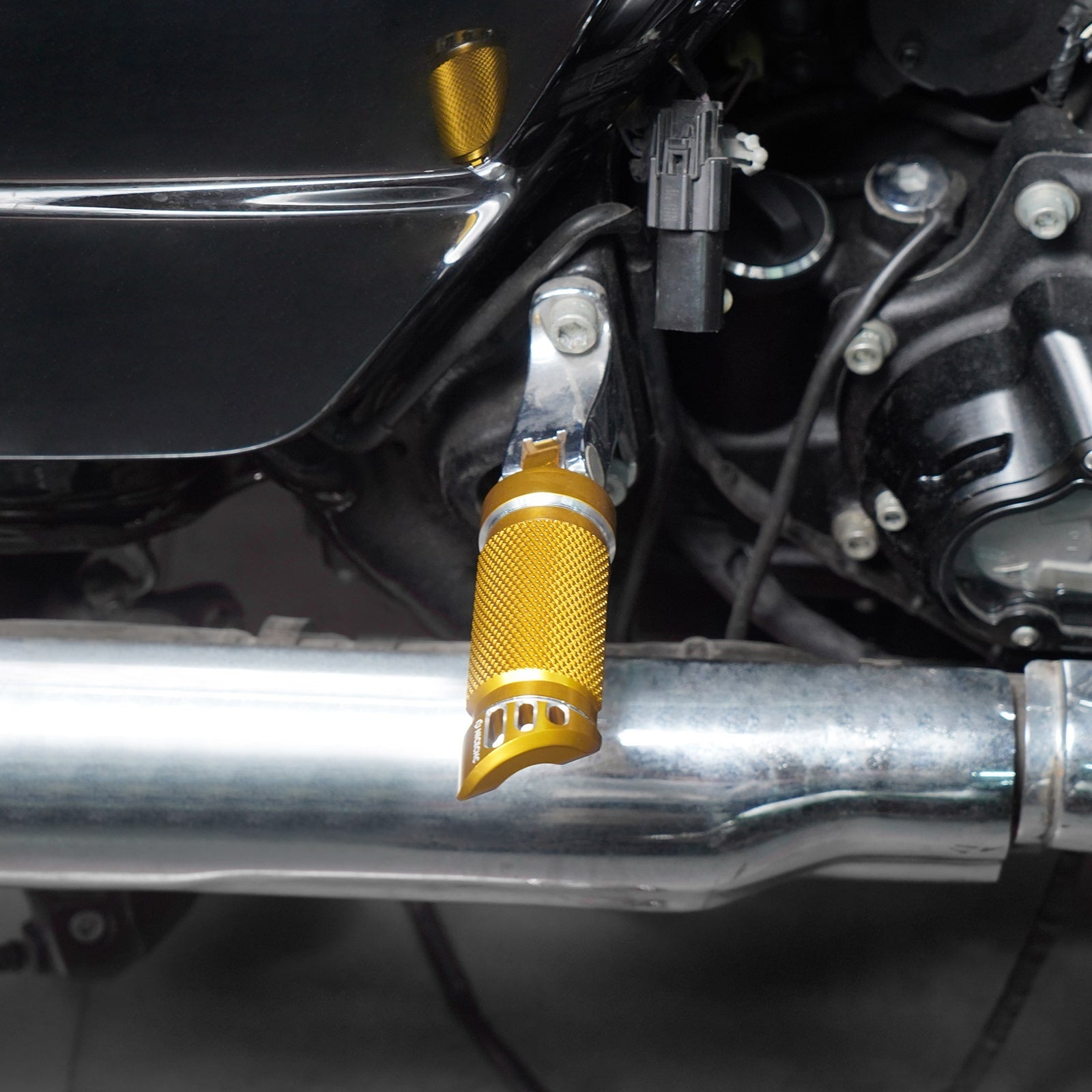 Rider Floorboards Inserts + Passenger Foot Pegs For Harley Road King Street Road Glide