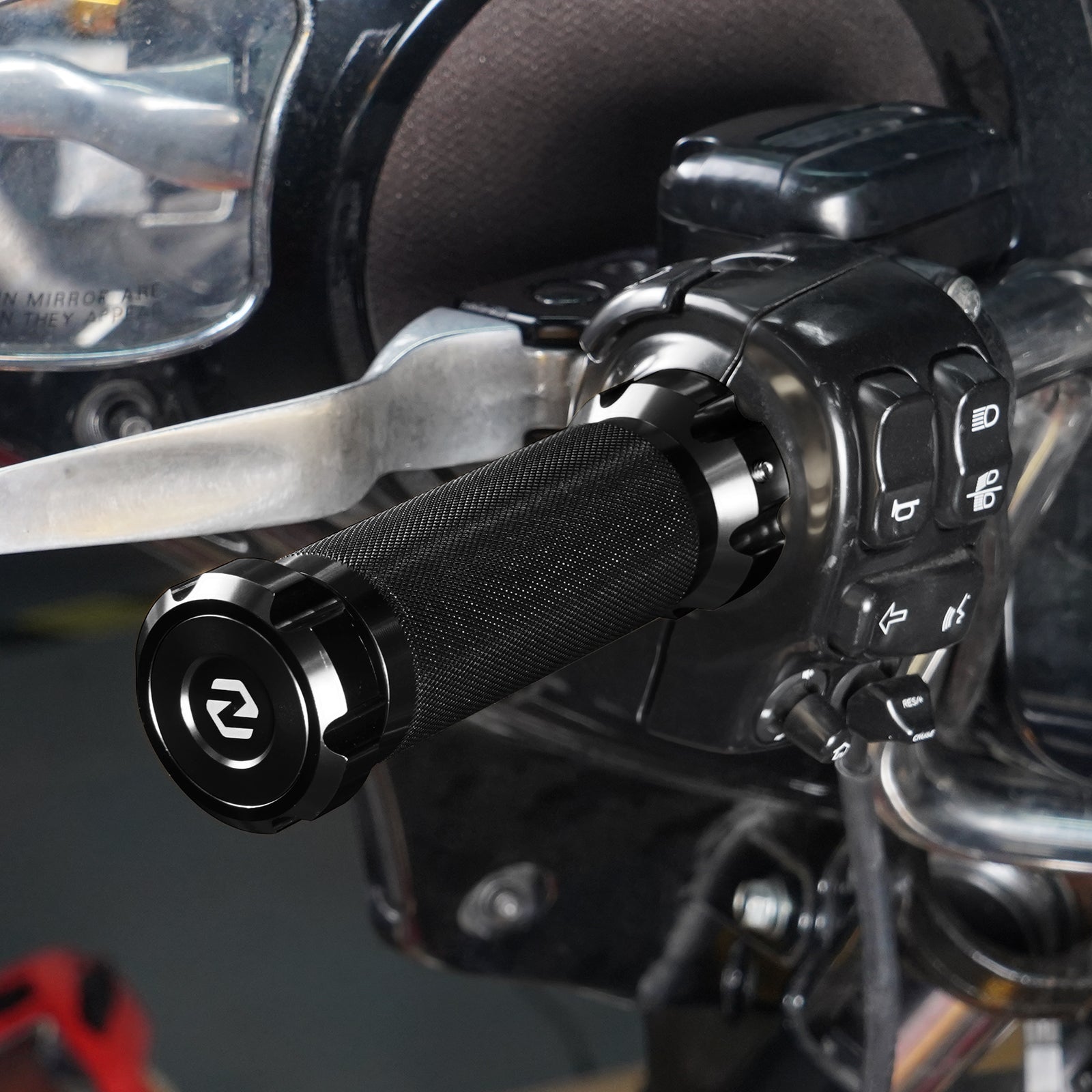 Short Clutch Brake Lever + Handlebar Grips For Harley Road King Electra Street Glide