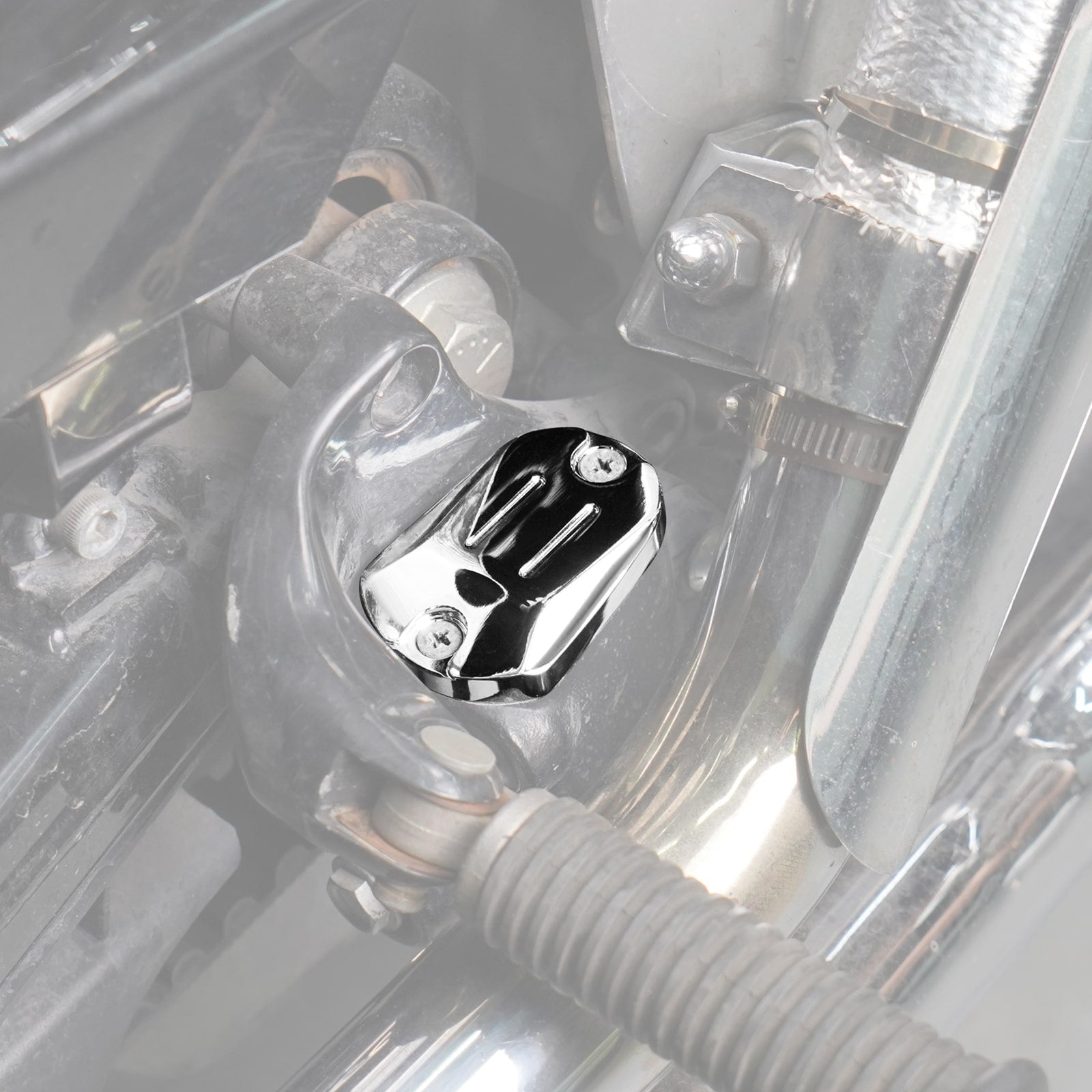 Chrome Rear Brake Reservoir Cap Cover For Harley Sportster 1200 Iron 883 XL