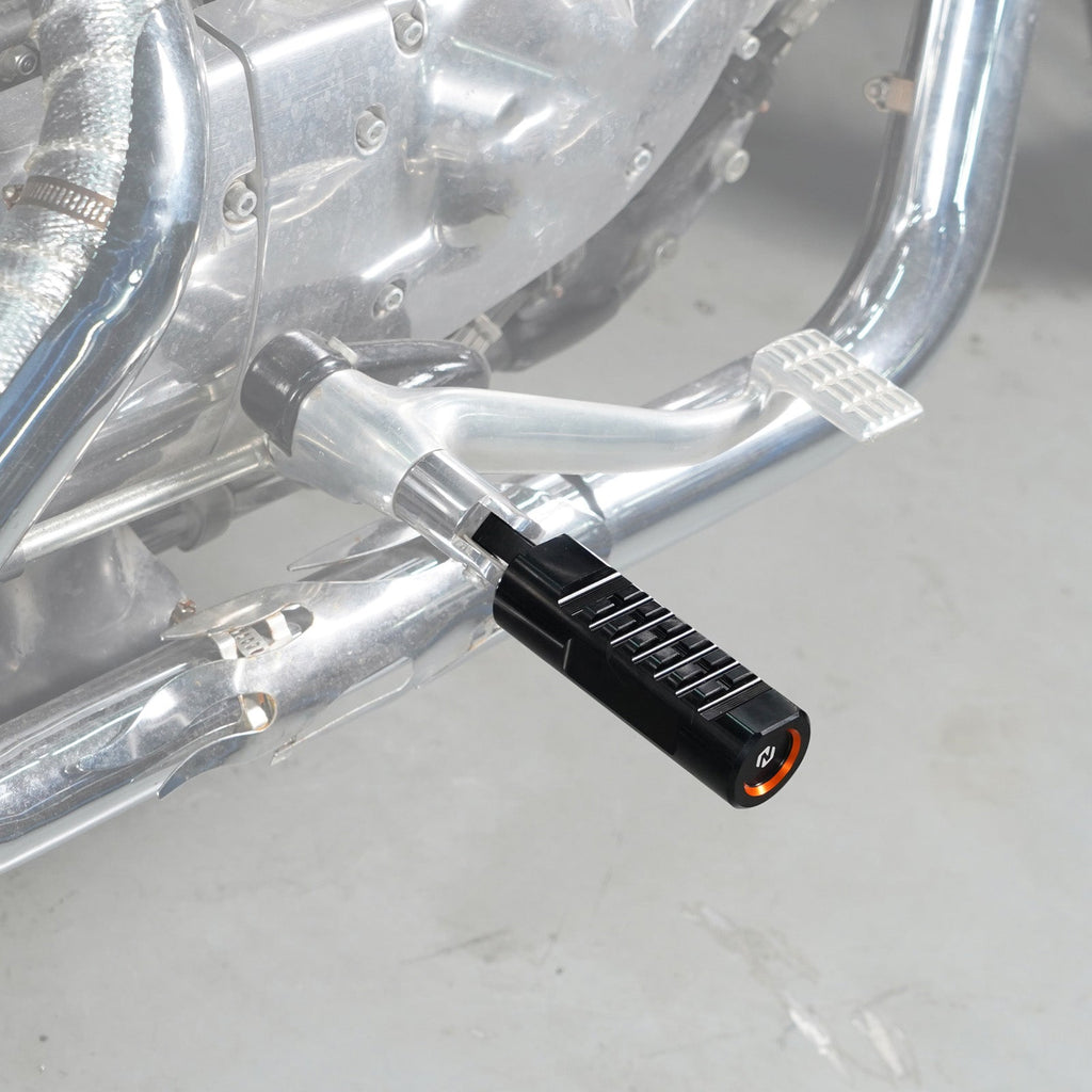Front Rider Foot Pegs Footrests Set For Harley Sportster 1200 Iron 883 XL Roadster
