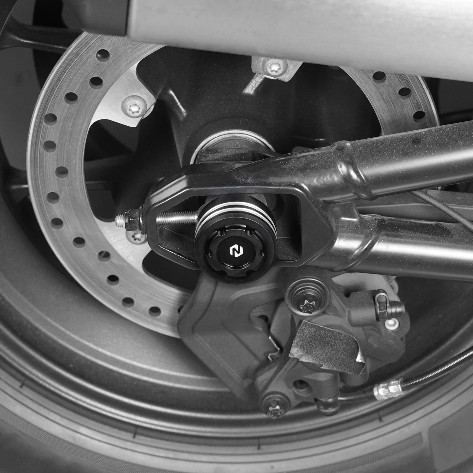 Front Rear Axle Nut Covers Cap Set For Harley Sportster S Pan America