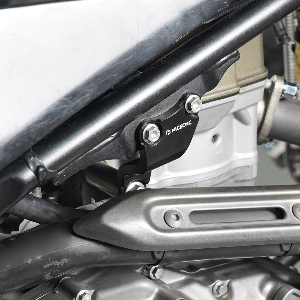 Engine Upper Stay Mounting Hanger Brackets For Honda TRX 450 R / ER 06-14