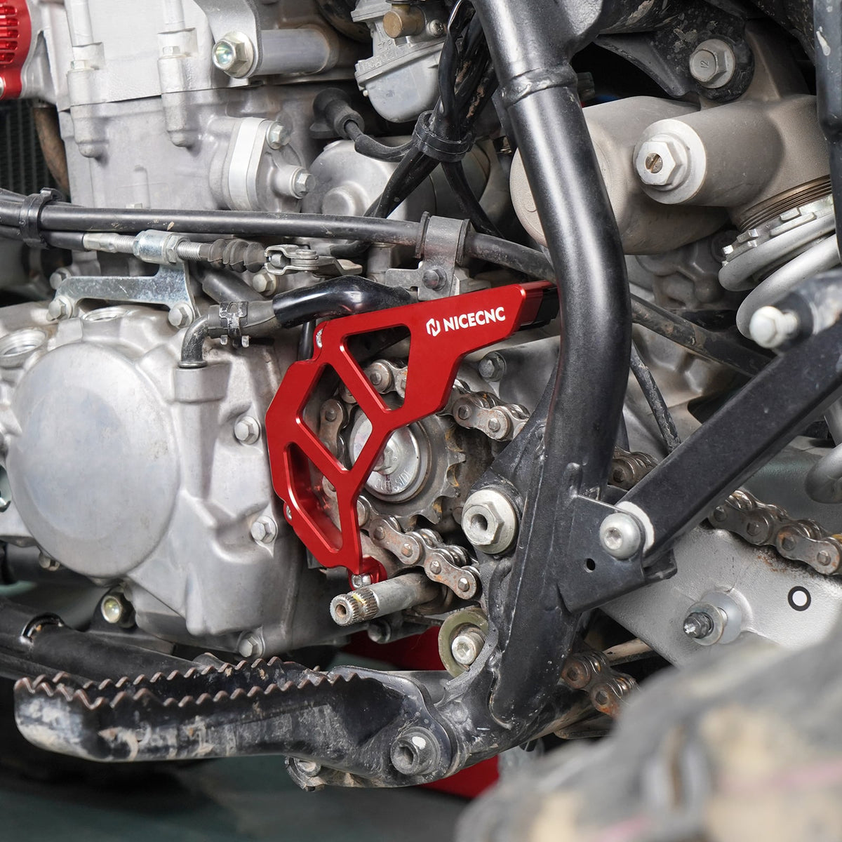 Engine Chain Front Sprocket Cover Case Saver For Honda TRX 450 R / ER 2006-2014