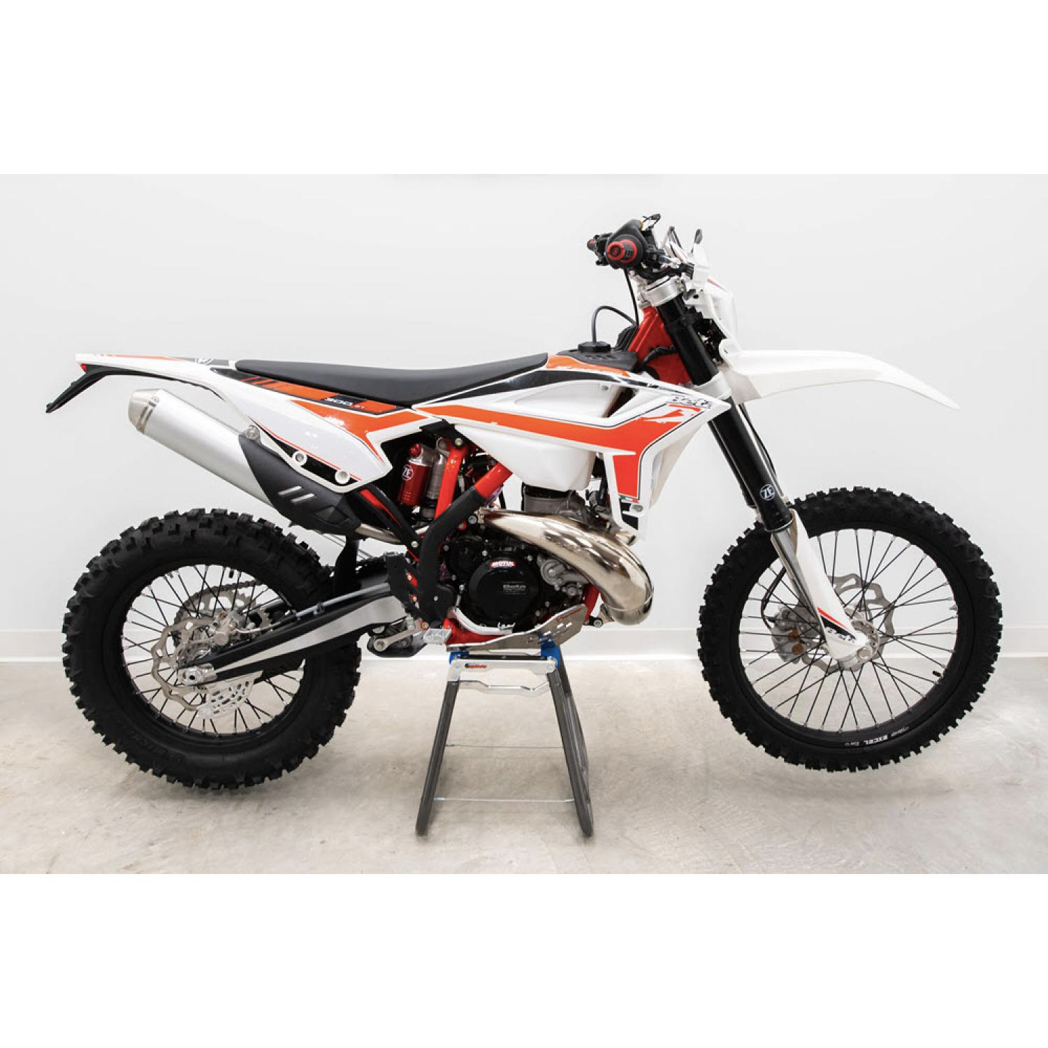 Enduro Engineering - Foldable Aluminium Bike Stand Position 3