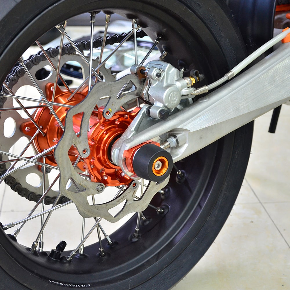 Rear Wheel Axle Sliders Crash Pad Protector for KTM Husqvarna Position 2