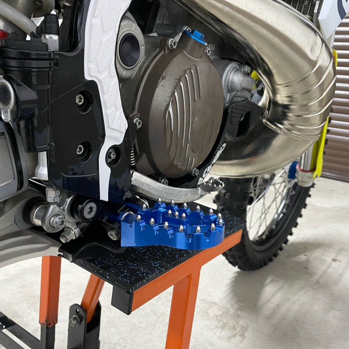Billet Wide Foot Pegs For KTM 350 500 EXCF 2017-2023