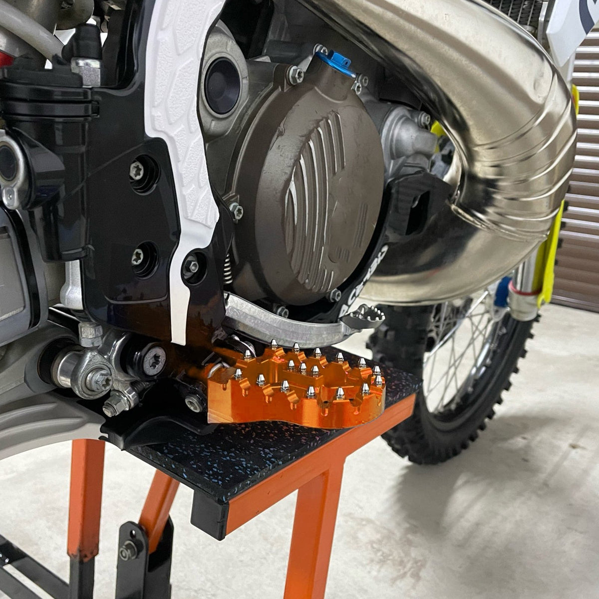 Billet Wide Foot Pegs For KTM 350 500 EXCF 2017-2023